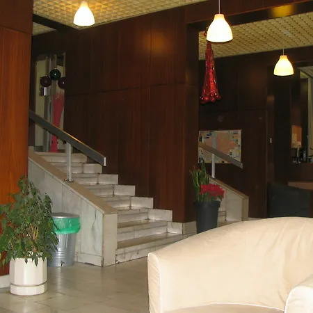 4 Hotel 3*